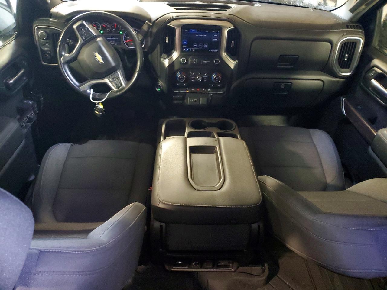 2019 CHEVROLET SILVERADO K1500 LT photo 8