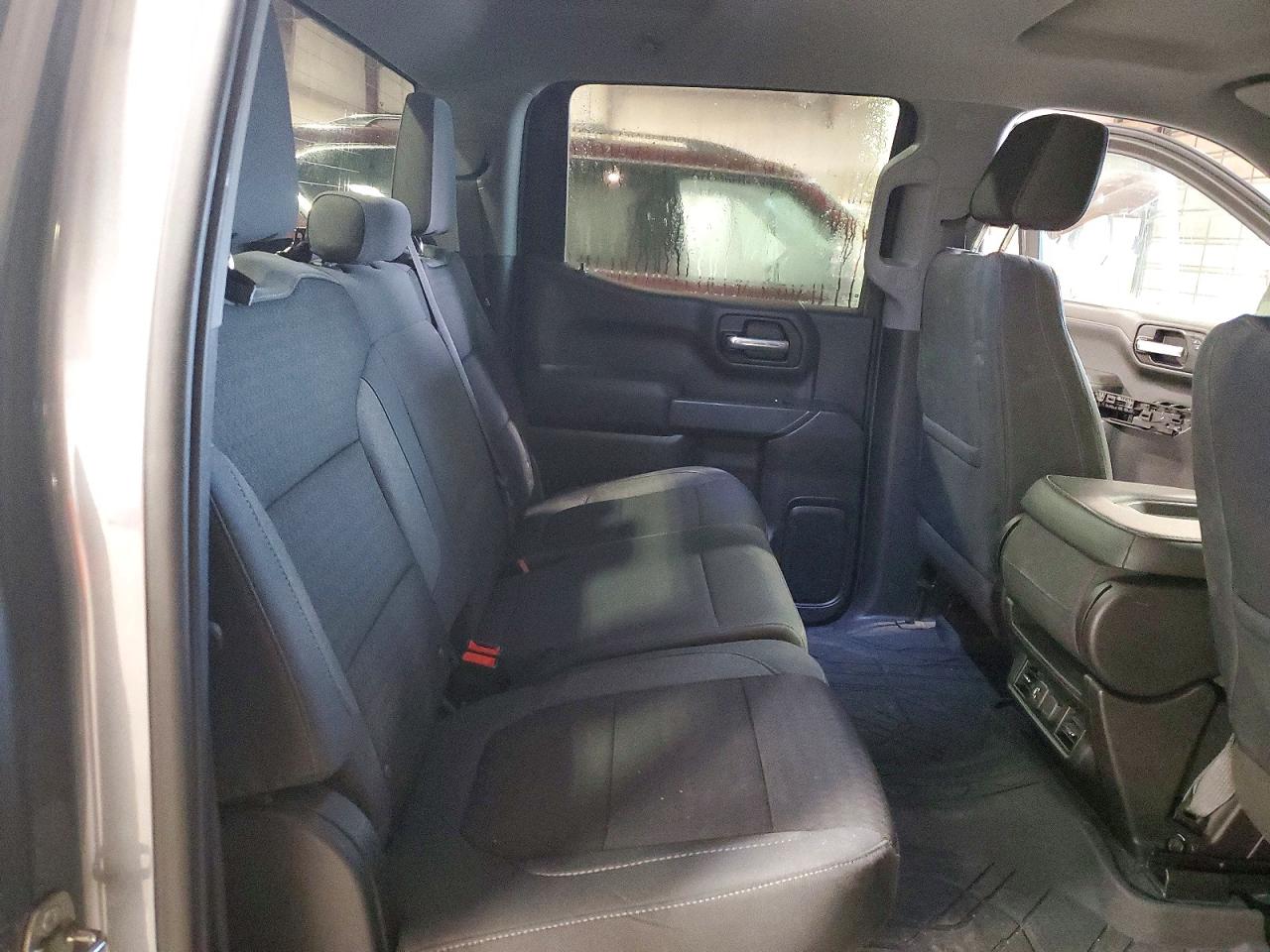 2019 CHEVROLET SILVERADO K1500 LT photo 10