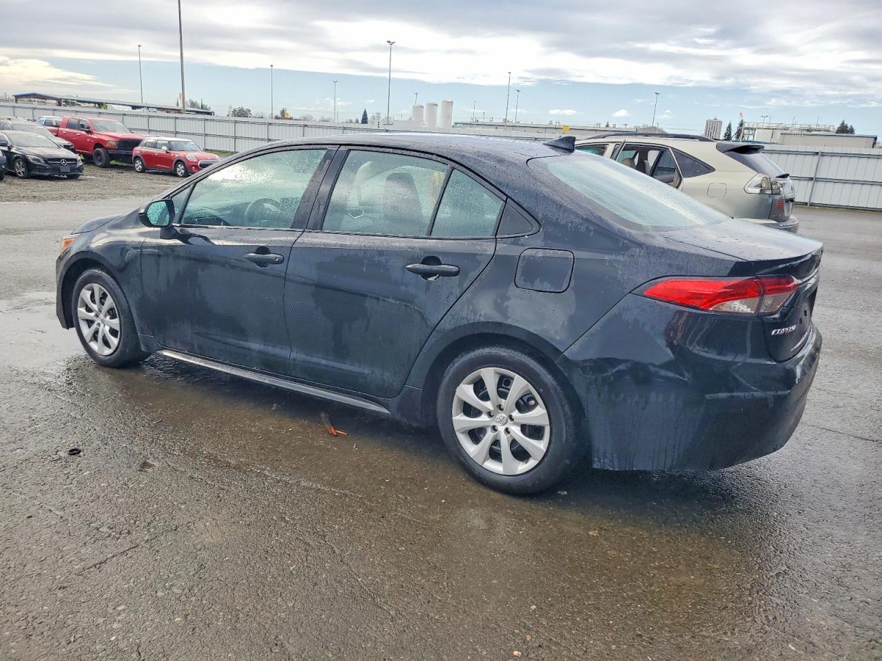2024 TOYOTA COROLLA LE photo 2