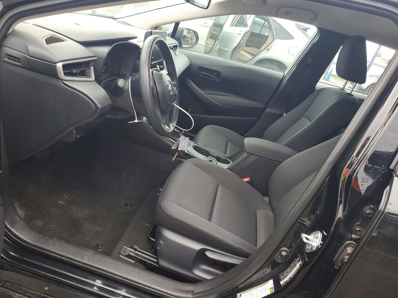 2024 TOYOTA COROLLA LE photo 7