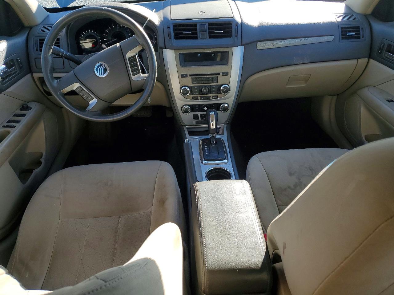 2010 MERCURY MILAN photo 8