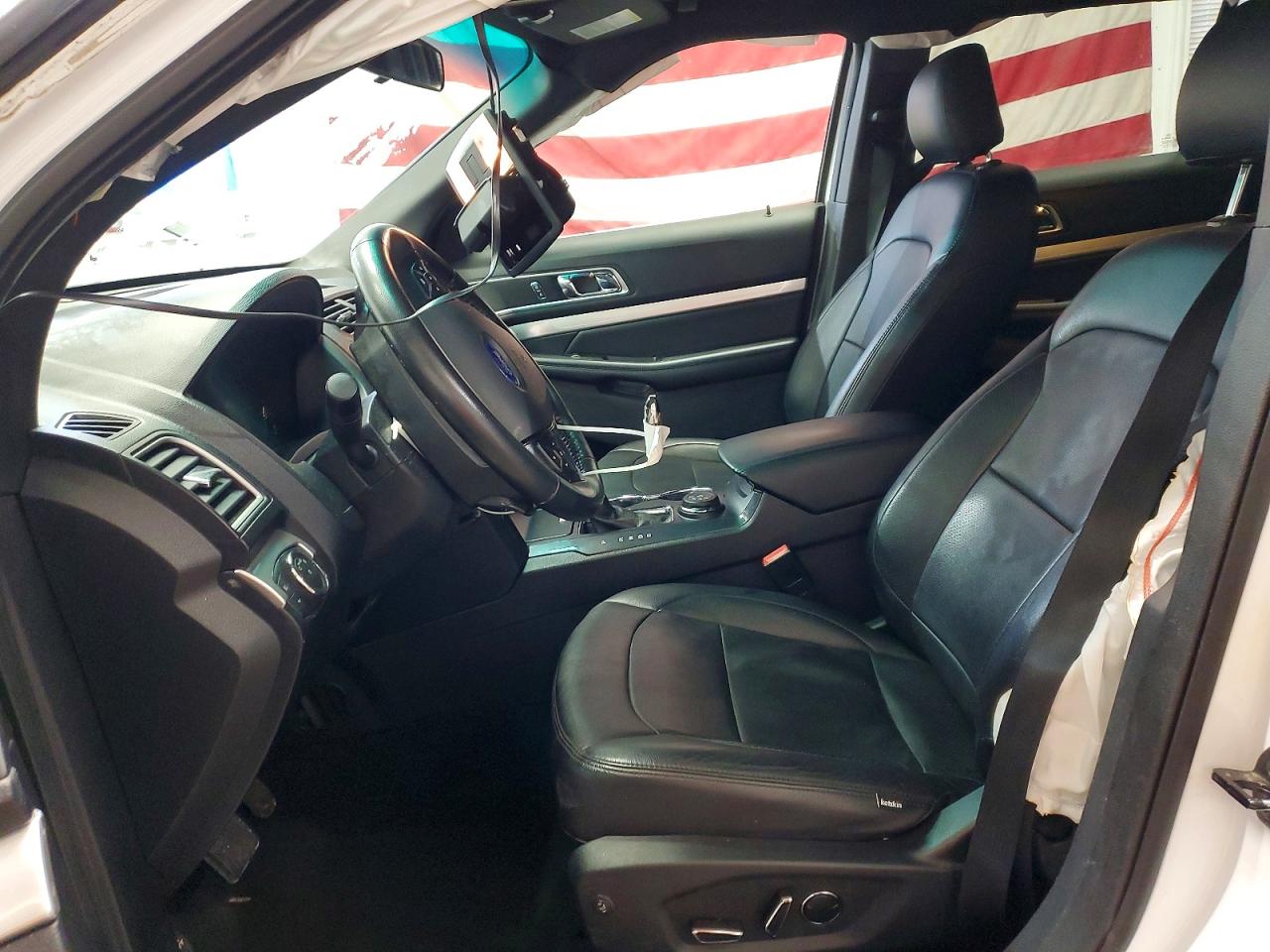 2017 FORD EXPLORER XLT photo 13