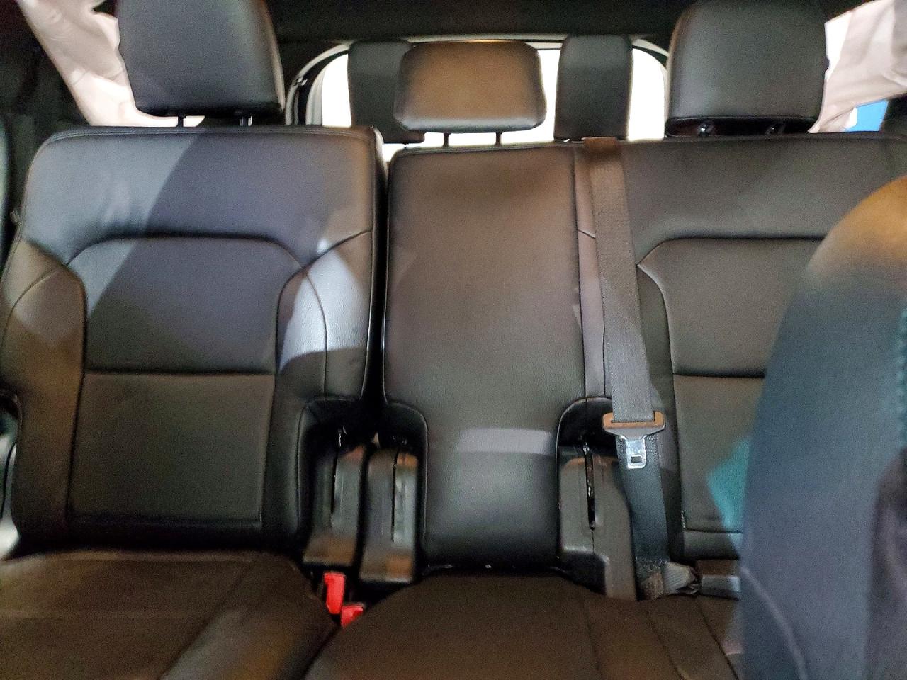2017 FORD EXPLORER XLT photo 19