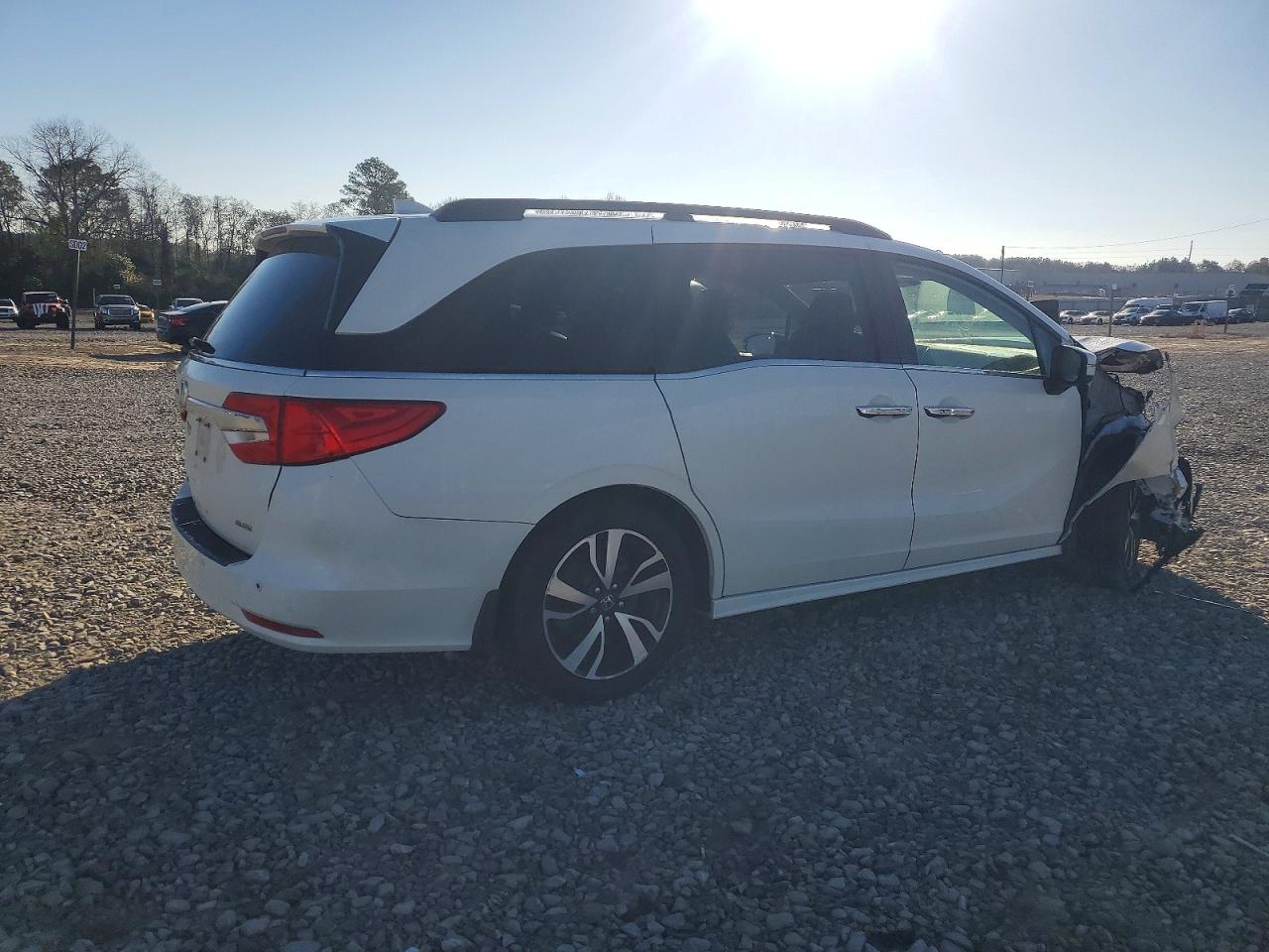 2019 HONDA ODYSSEY ELITE photo 3