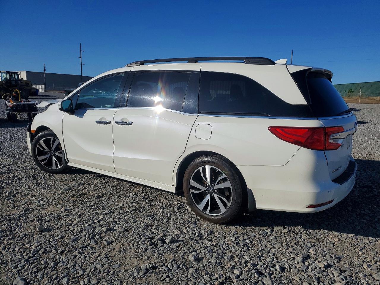 2019 HONDA ODYSSEY ELITE photo 2
