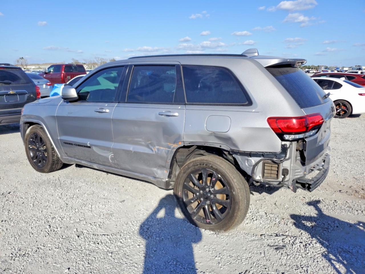 2018 JEEP GRAND CHEROKEE LAREDO photo 5