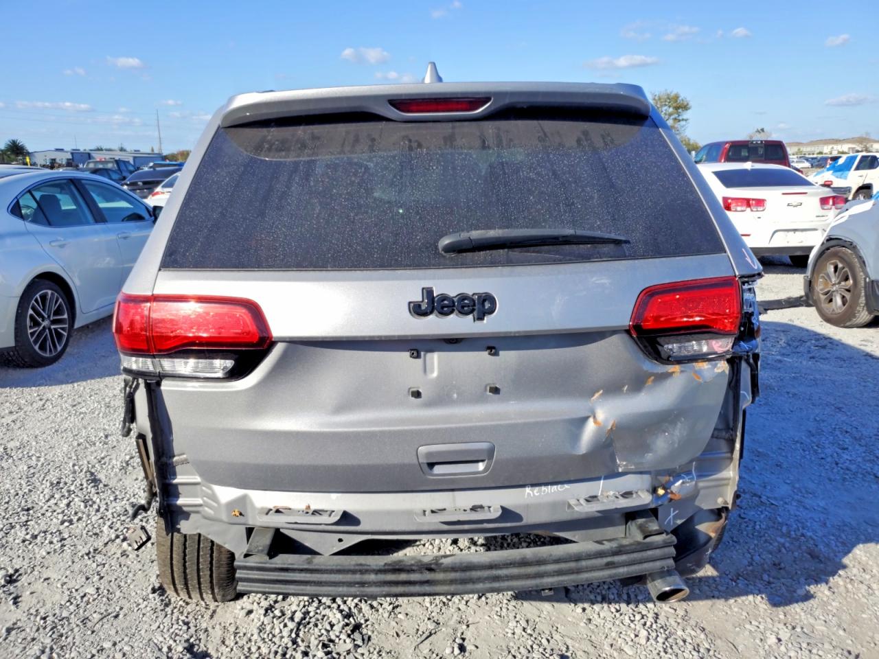 2018 JEEP GRAND CHEROKEE LAREDO photo 21