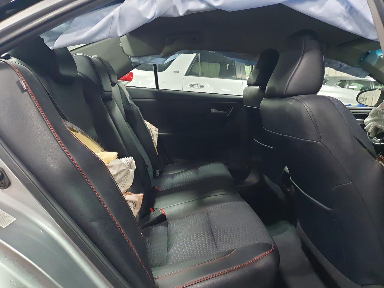 2015 TOYOTA CAMRY LE photo 28