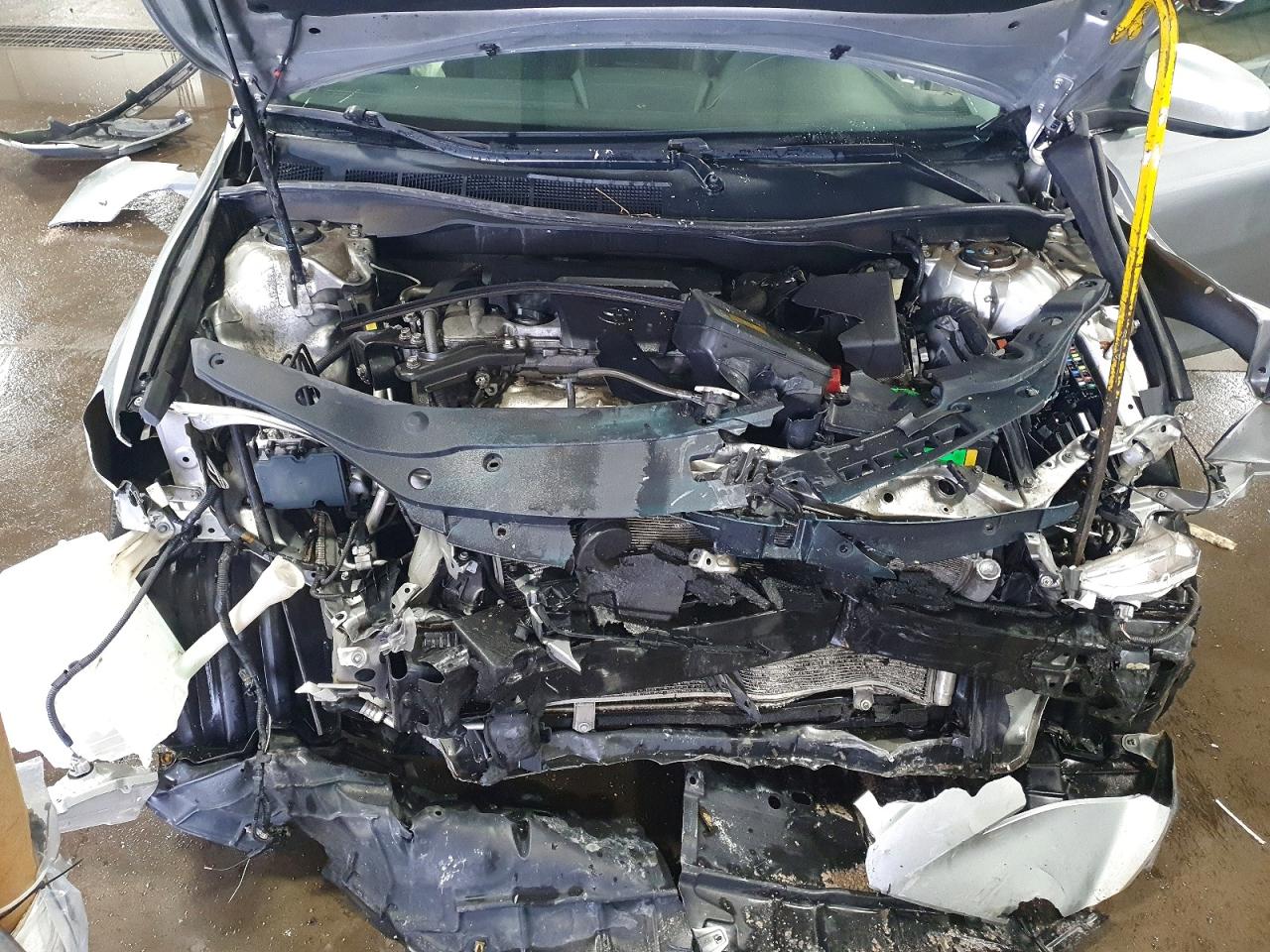 2015 TOYOTA CAMRY LE photo 31