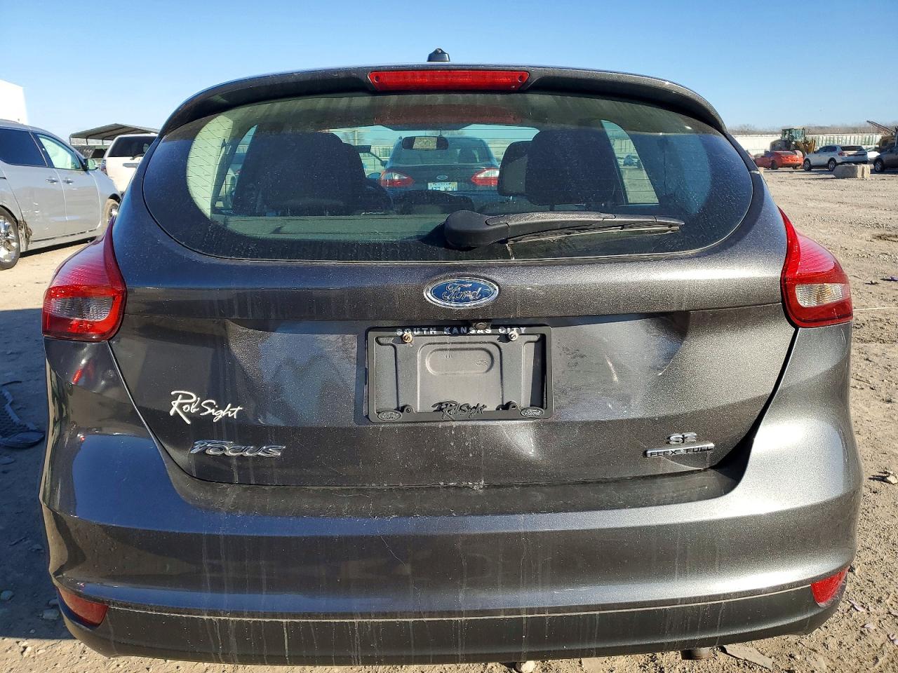 2015 FORD FOCUS SE photo 6