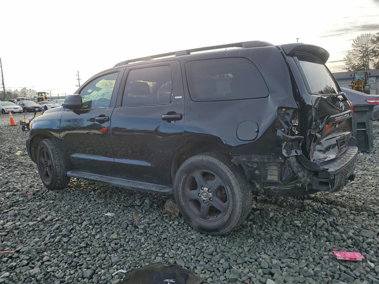 2011 TOYOTA SEQUOIA SR5 photo 2