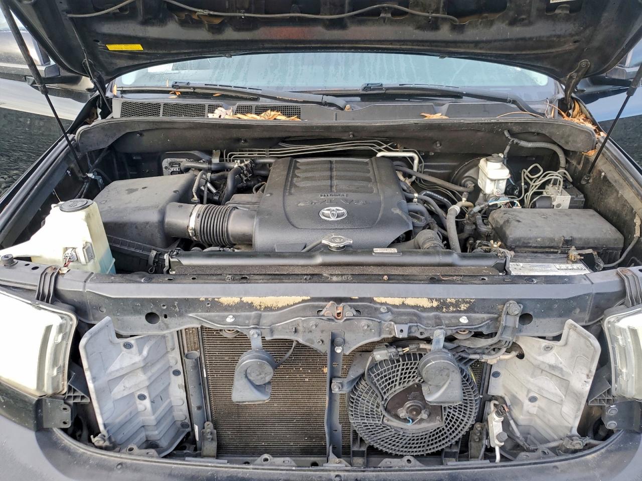 2011 TOYOTA SEQUOIA SR5 photo 12