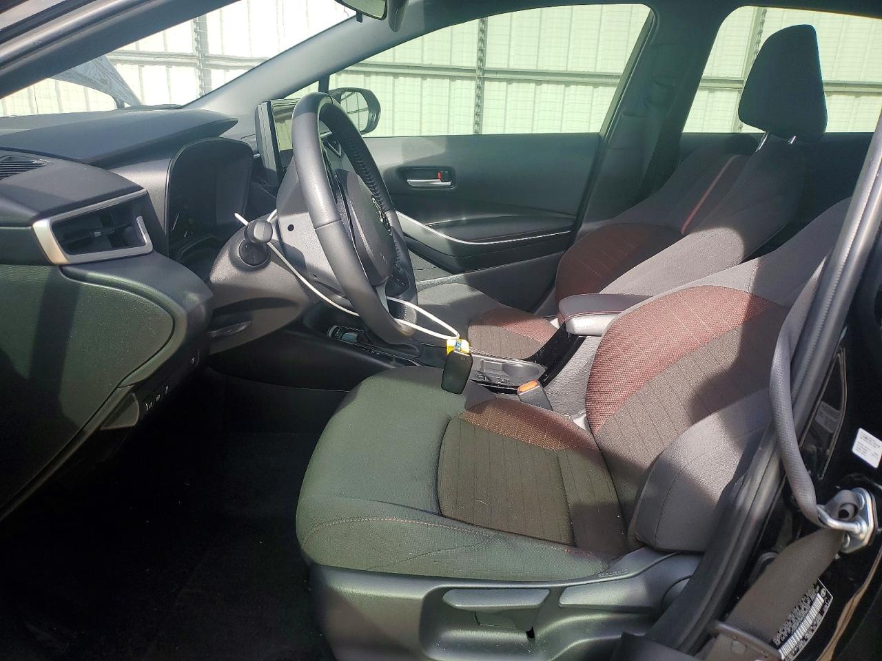 2024 TOYOTA COROLLA LE photo 7
