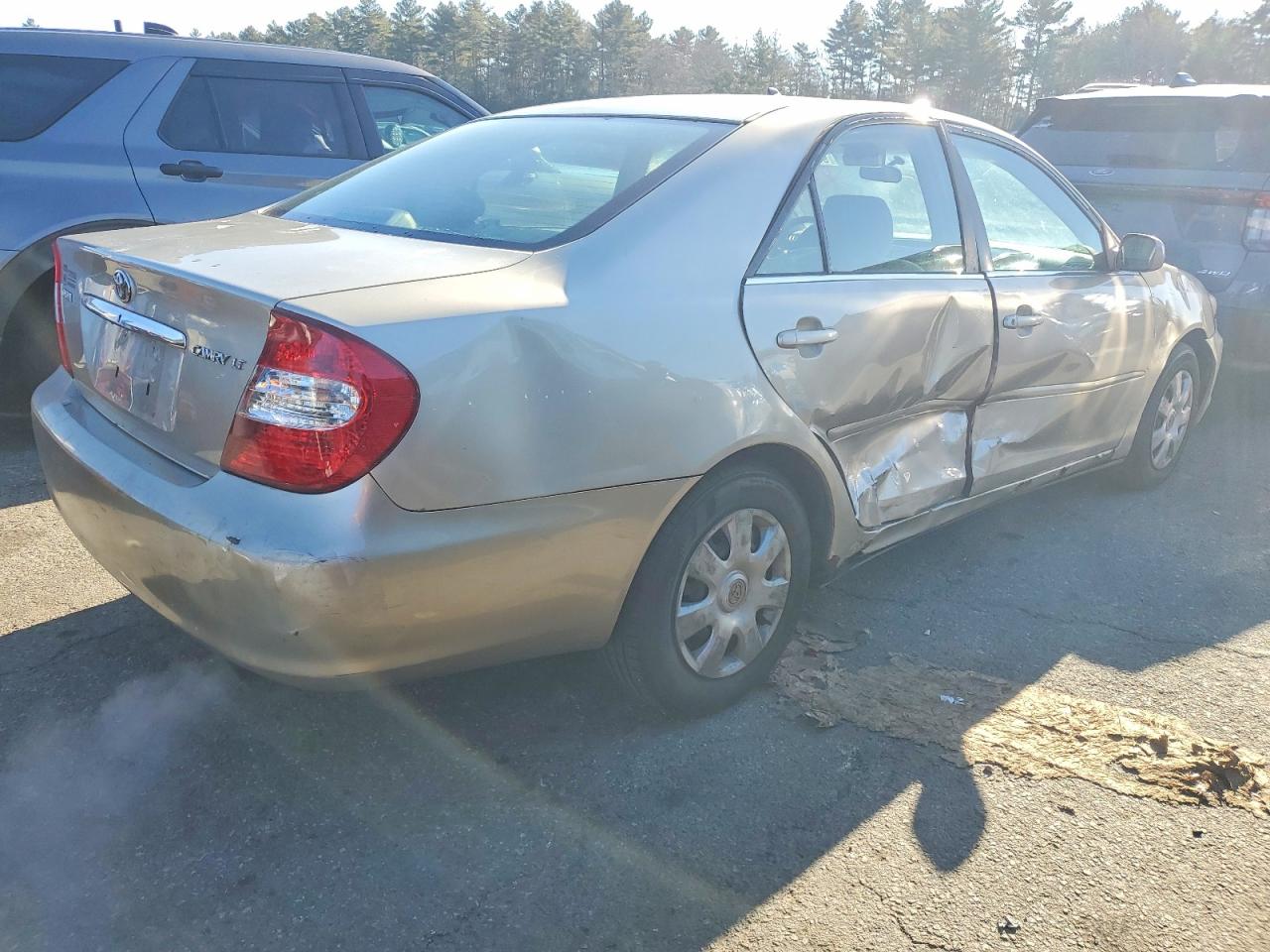 2004 TOYOTA CAMRY photo 3