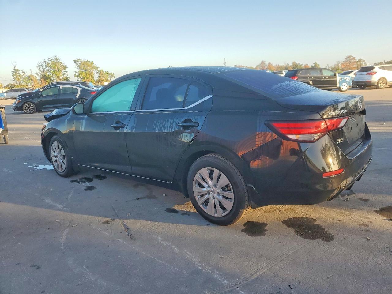 2022 NISSAN SENTRA S photo 2