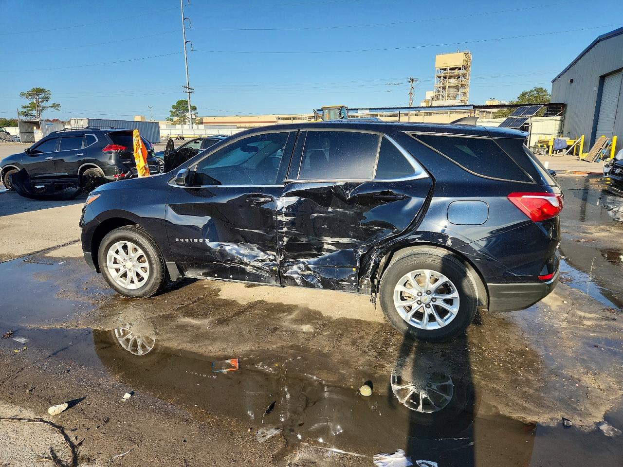 2020 CHEVROLET EQUINOX LT photo 2
