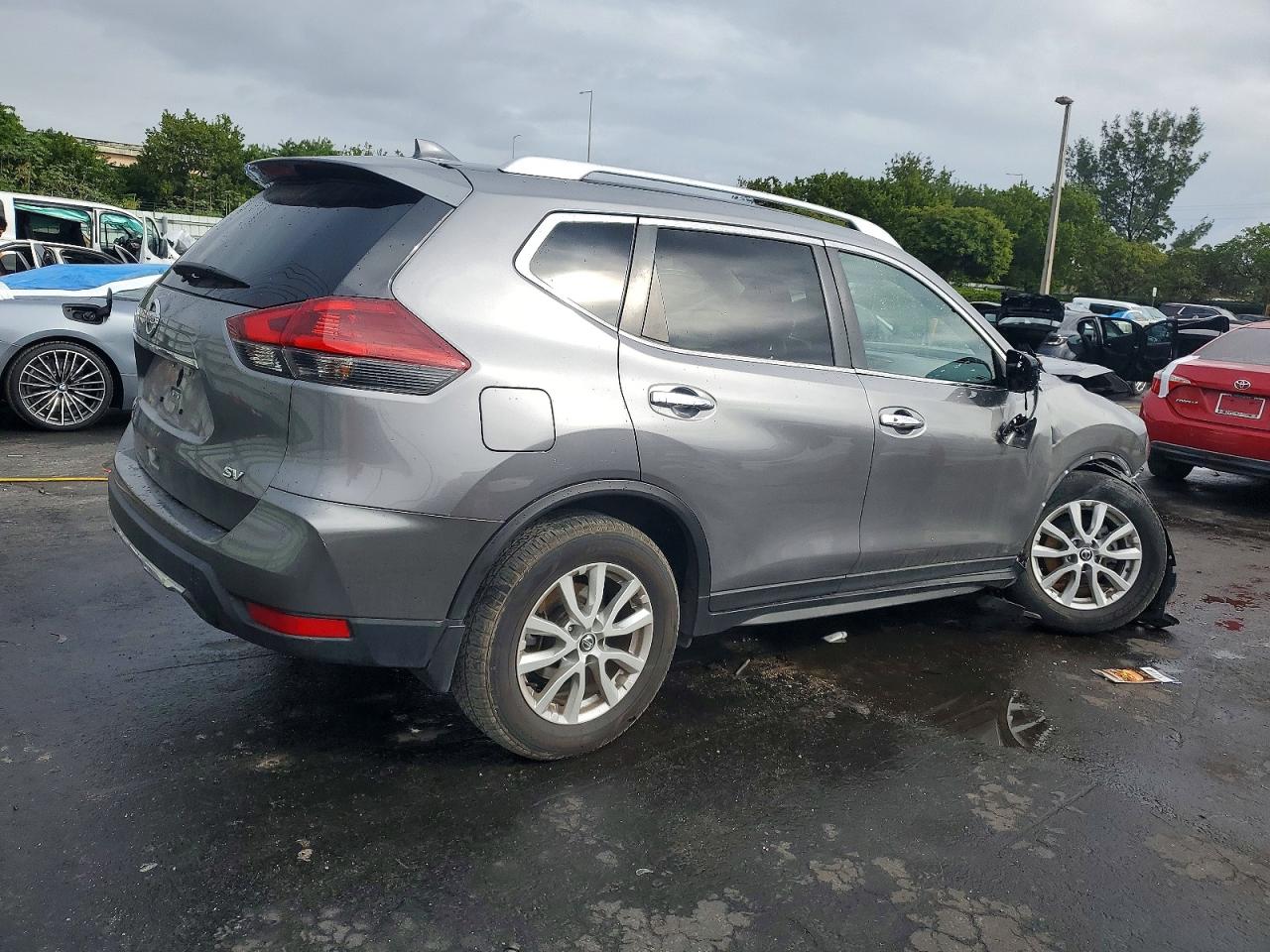 2018 NISSAN ROGUE SV photo 3