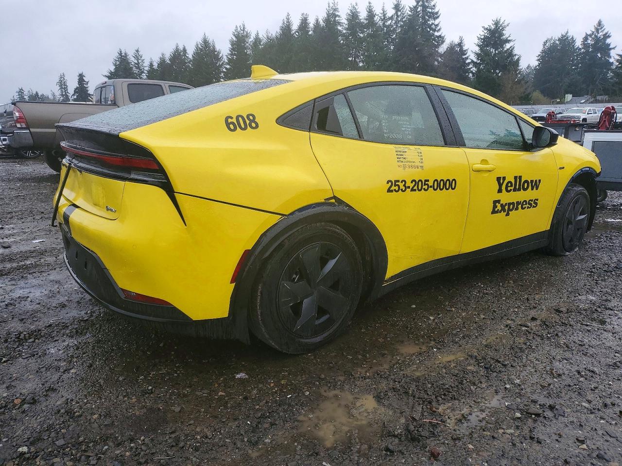 2025 TOYOTA PRIUS LE photo 3