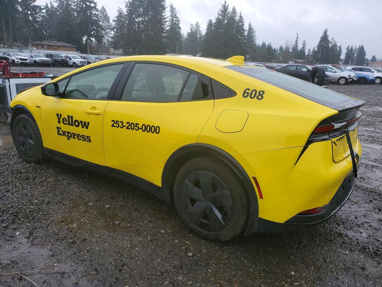 2025 TOYOTA PRIUS LE photo 2