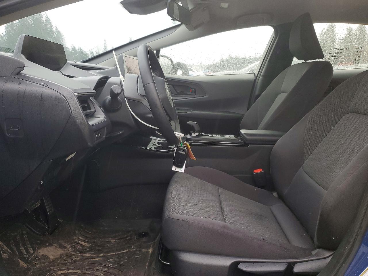 2025 TOYOTA PRIUS LE photo 7