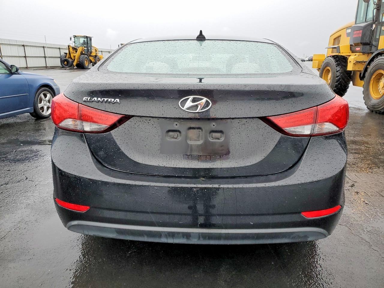 2016 HYUNDAI ELANTRA SE photo 11