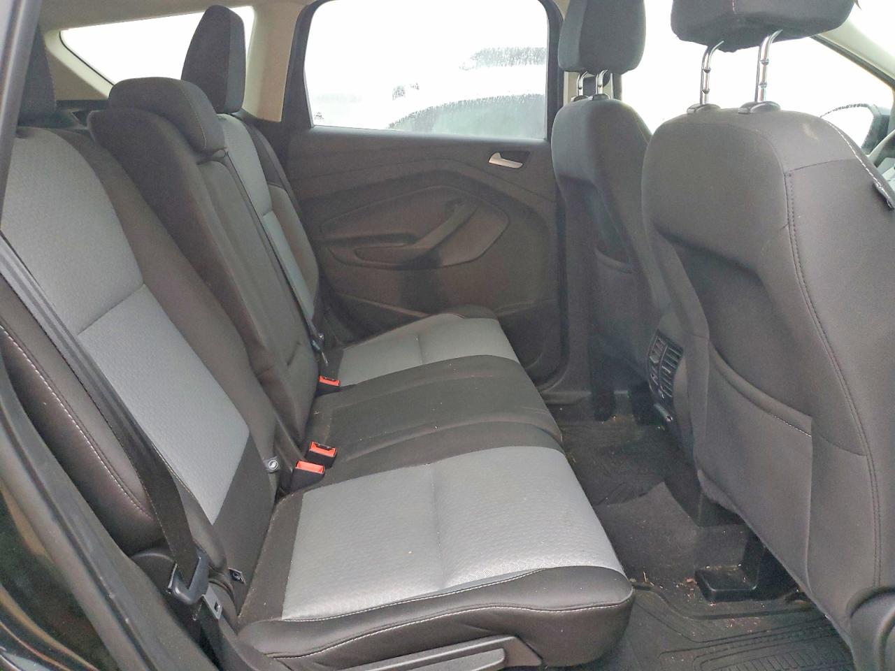 2017 FORD ESCAPE SE photo 21
