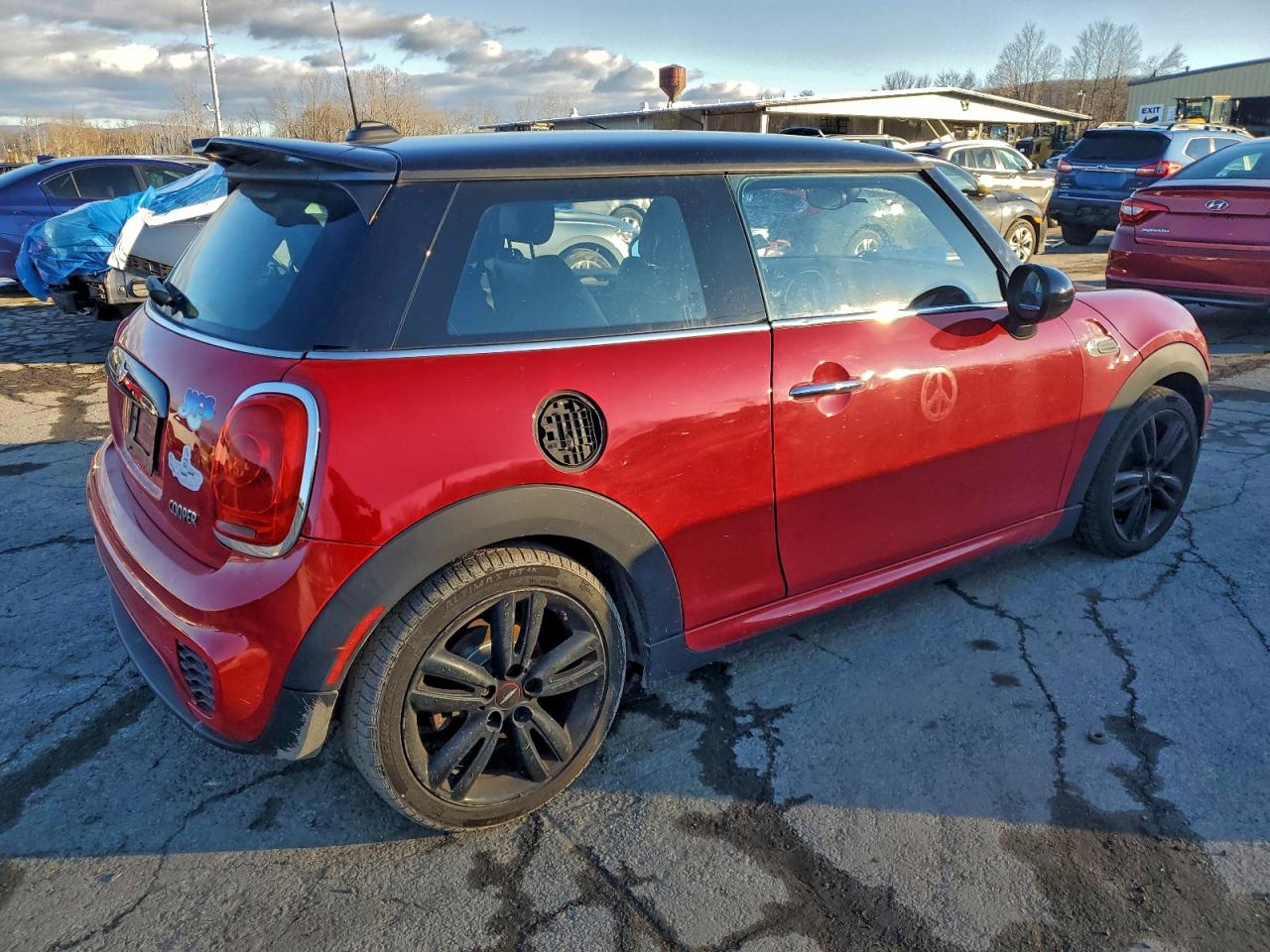2016 MINI COOPER photo 3