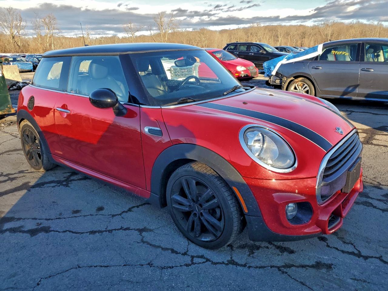 2016 MINI COOPER photo 4
