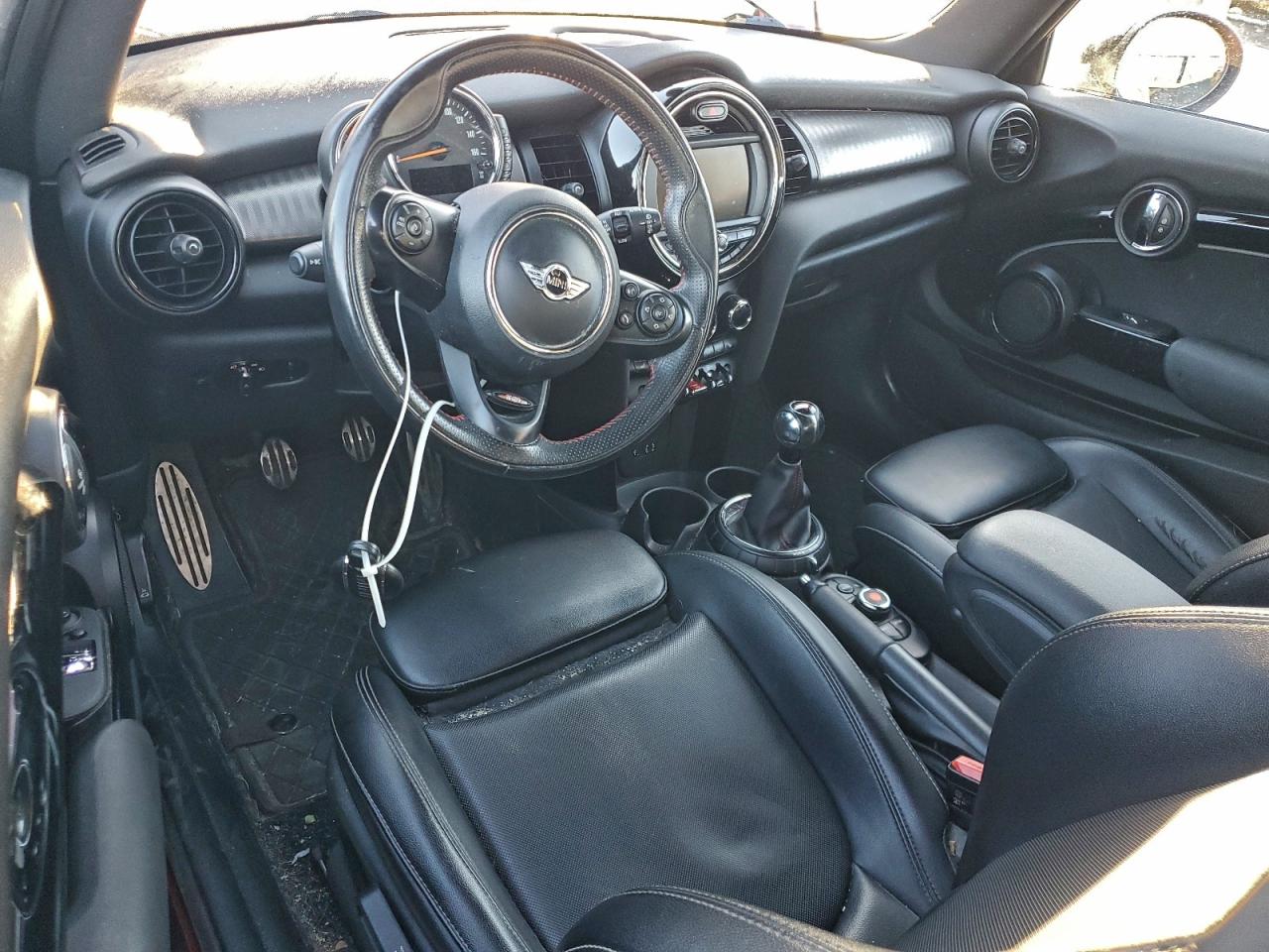 2016 MINI COOPER photo 8