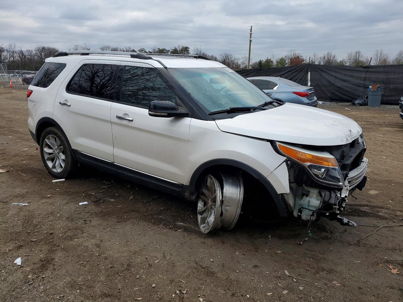 2013 FORD EXPLORER XLT photo 4