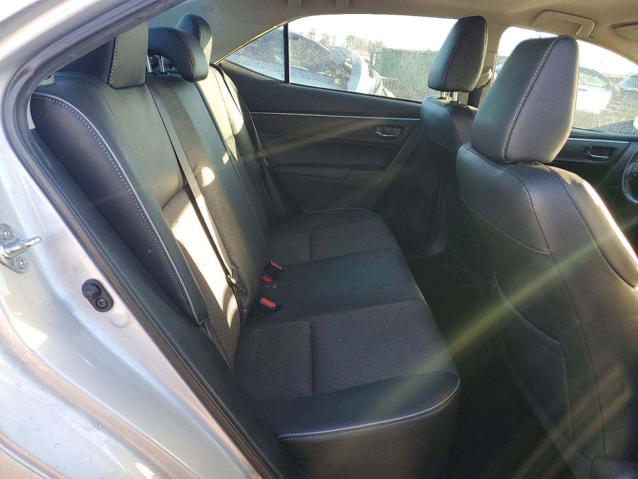 2014 TOYOTA COROLLA L photo 10