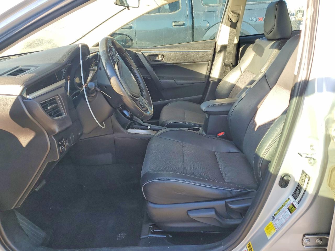 2014 TOYOTA COROLLA L photo 7