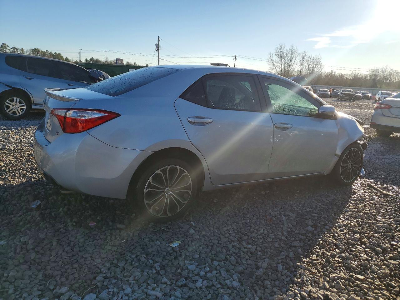 2014 TOYOTA COROLLA L photo 3