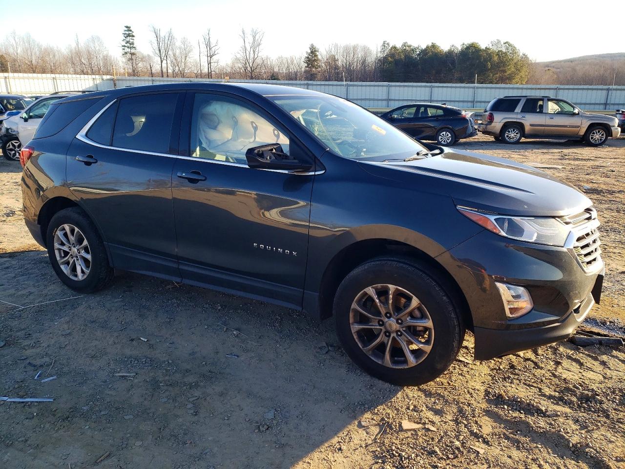 2020 CHEVROLET EQUINOX LT photo 4