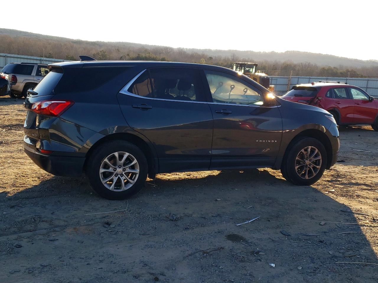 2020 CHEVROLET EQUINOX LT photo 3