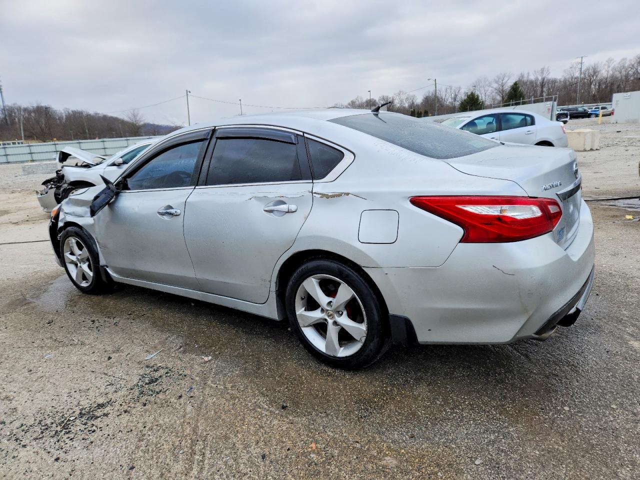 2016 NISSAN ALTIMA 2.5 photo 2