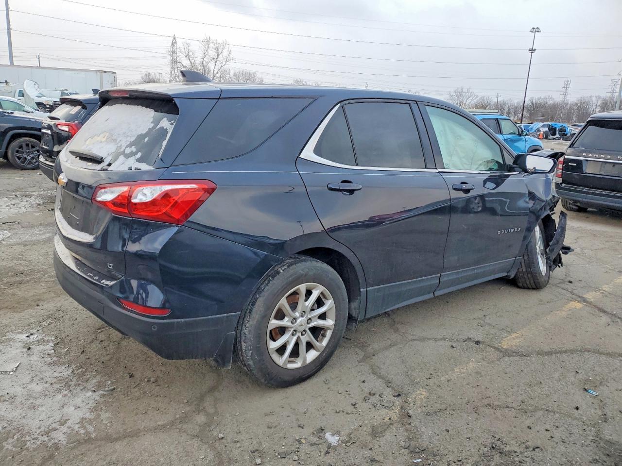 2020 CHEVROLET EQUINOX LT photo 3