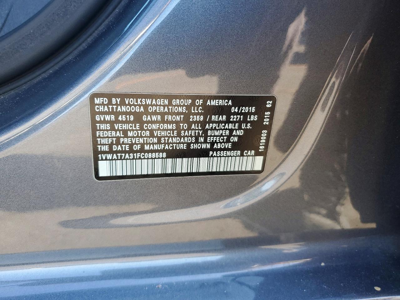 2015 VOLKSWAGEN PASSAT S photo 12