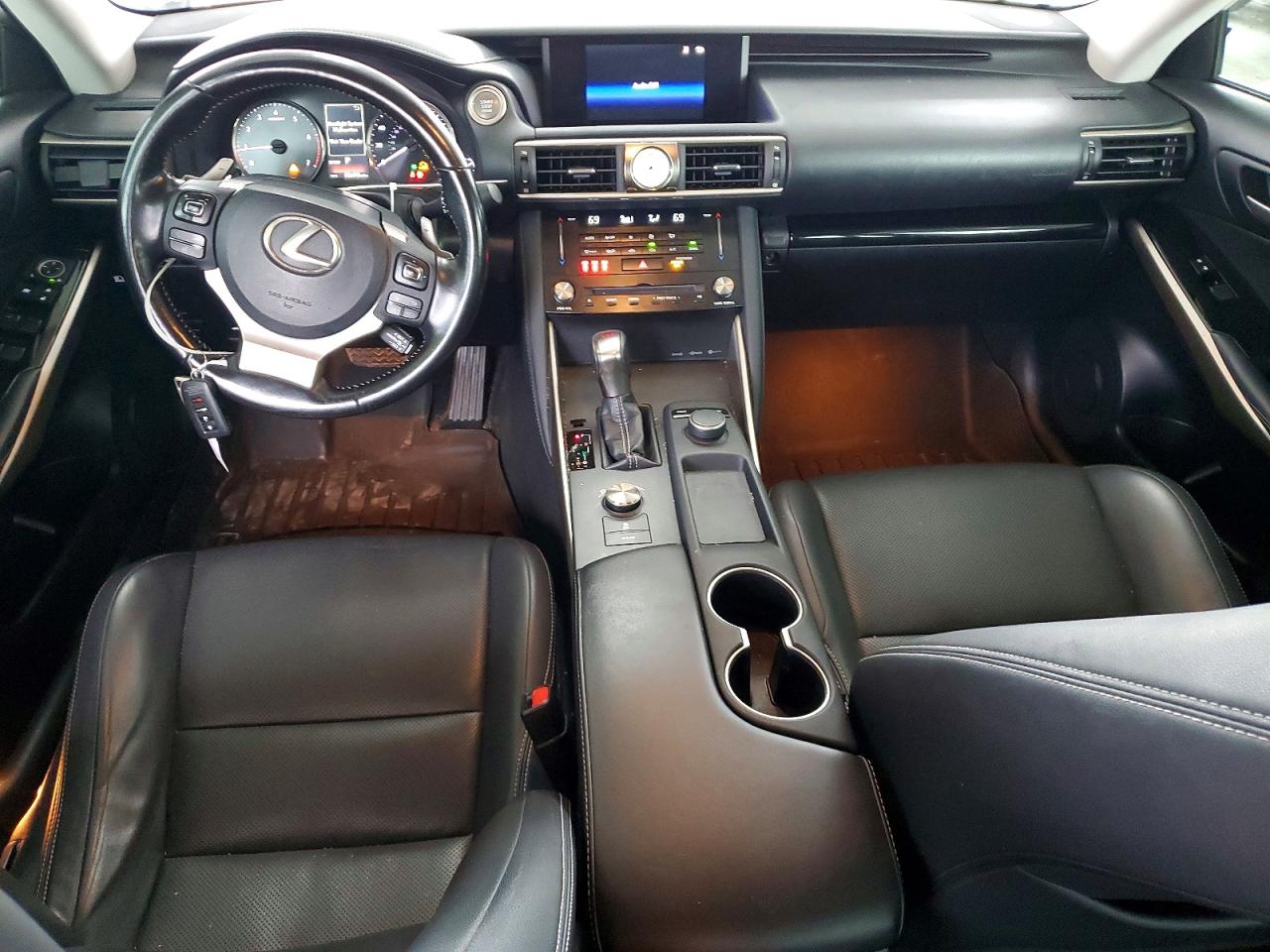 2017 LEXUS IS 200T photo 8