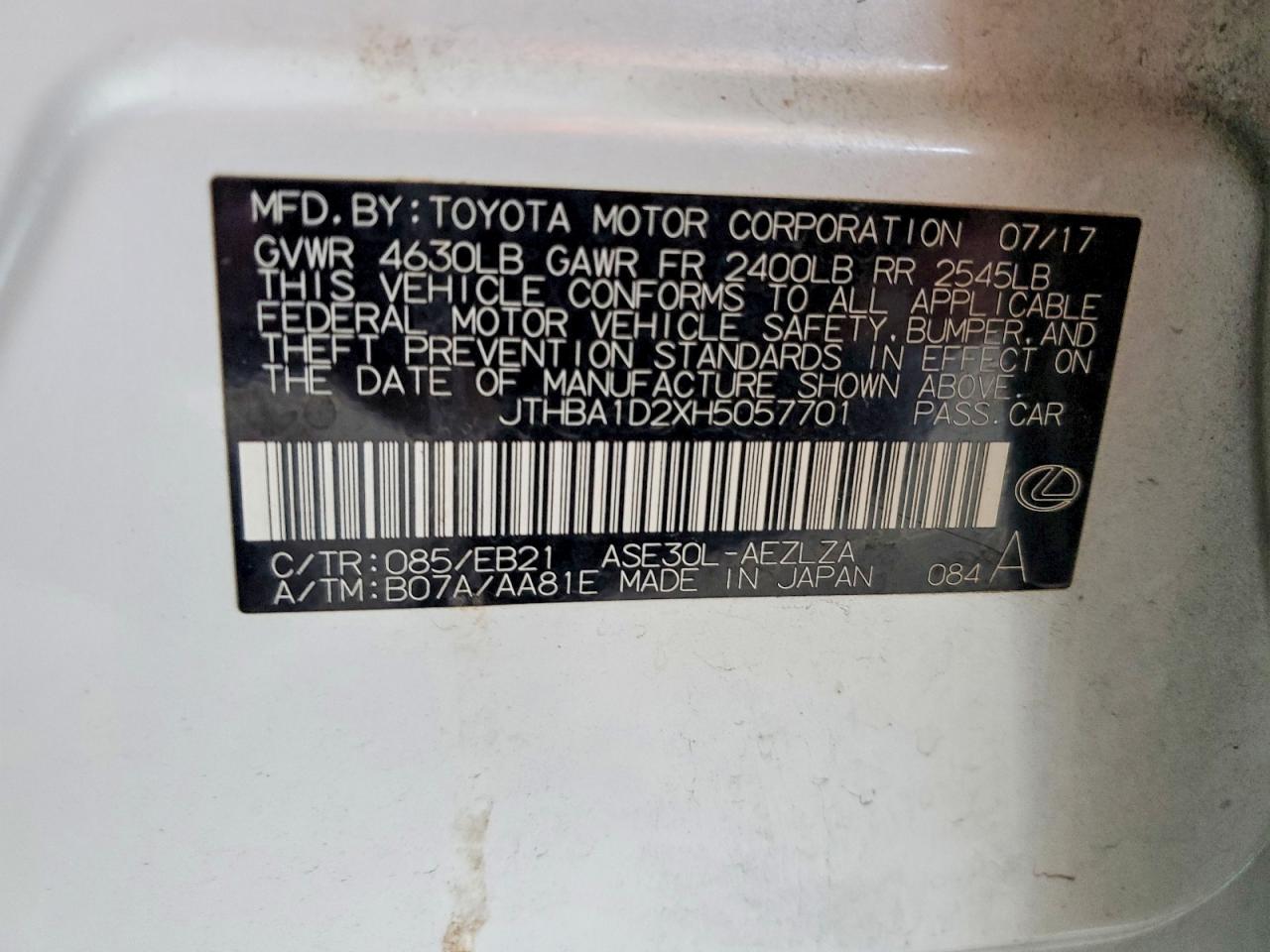 2017 LEXUS IS 200T photo 12