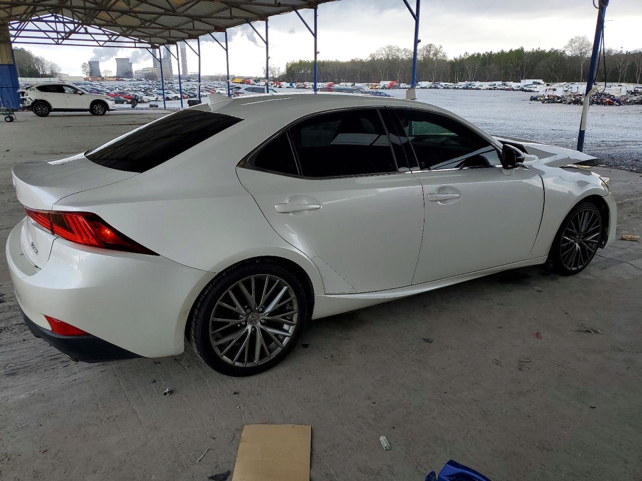2017 LEXUS IS 200T photo 3