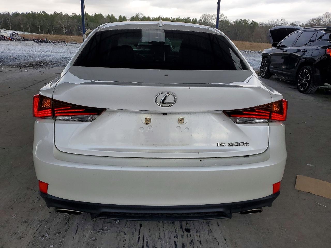 2017 LEXUS IS 200T photo 6