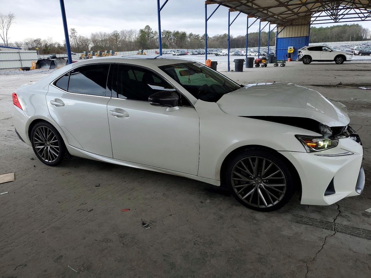 2017 LEXUS IS 200T photo 4