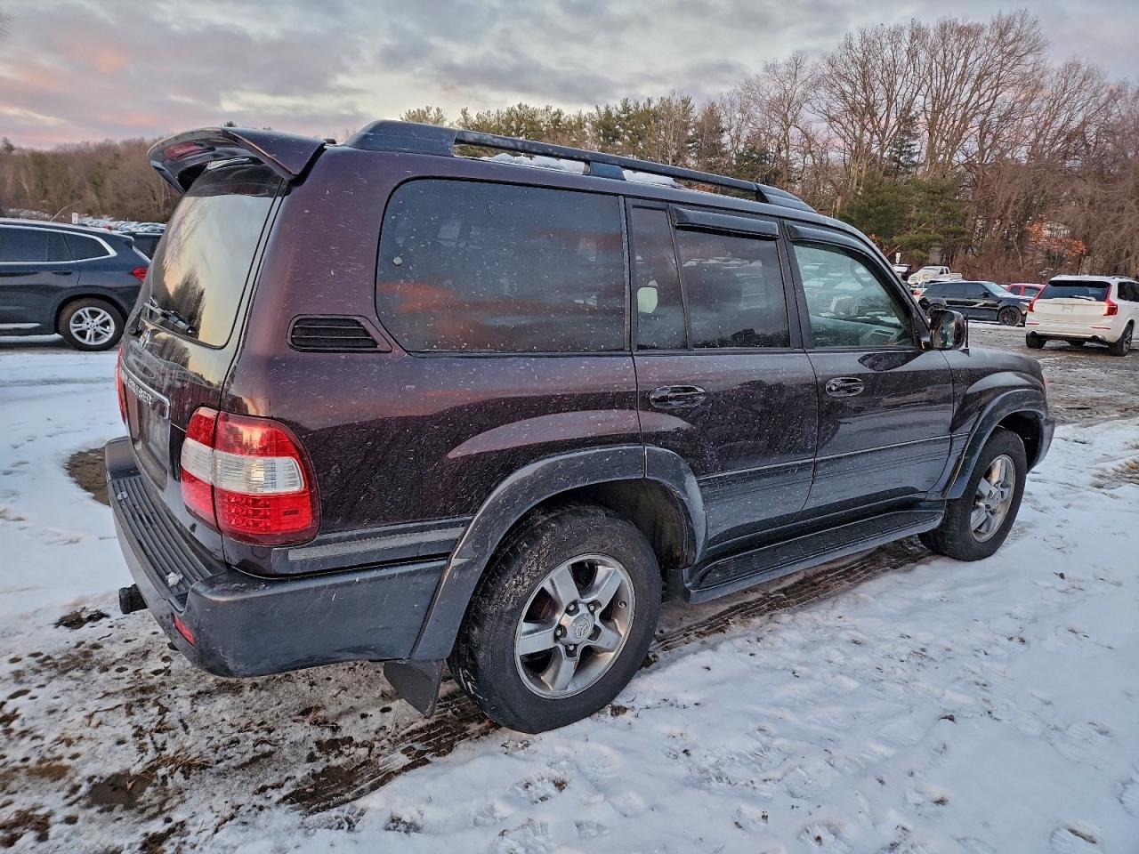 2006 TOYOTA LAND CRUISER photo 3