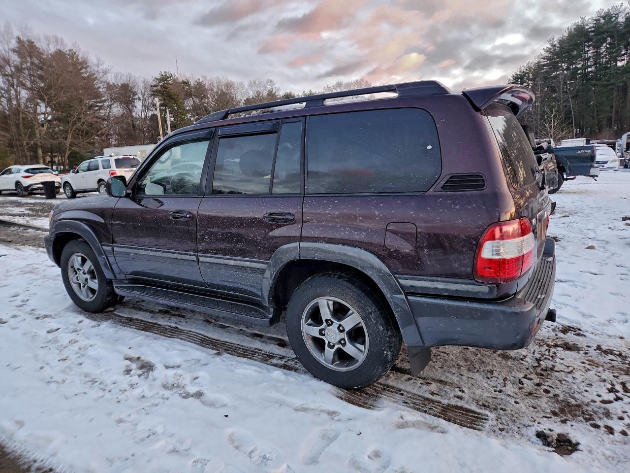 2006 TOYOTA LAND CRUISER photo 2