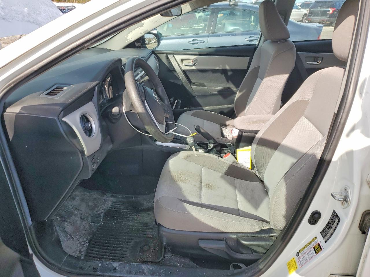 2018 TOYOTA COROLLA L photo 13