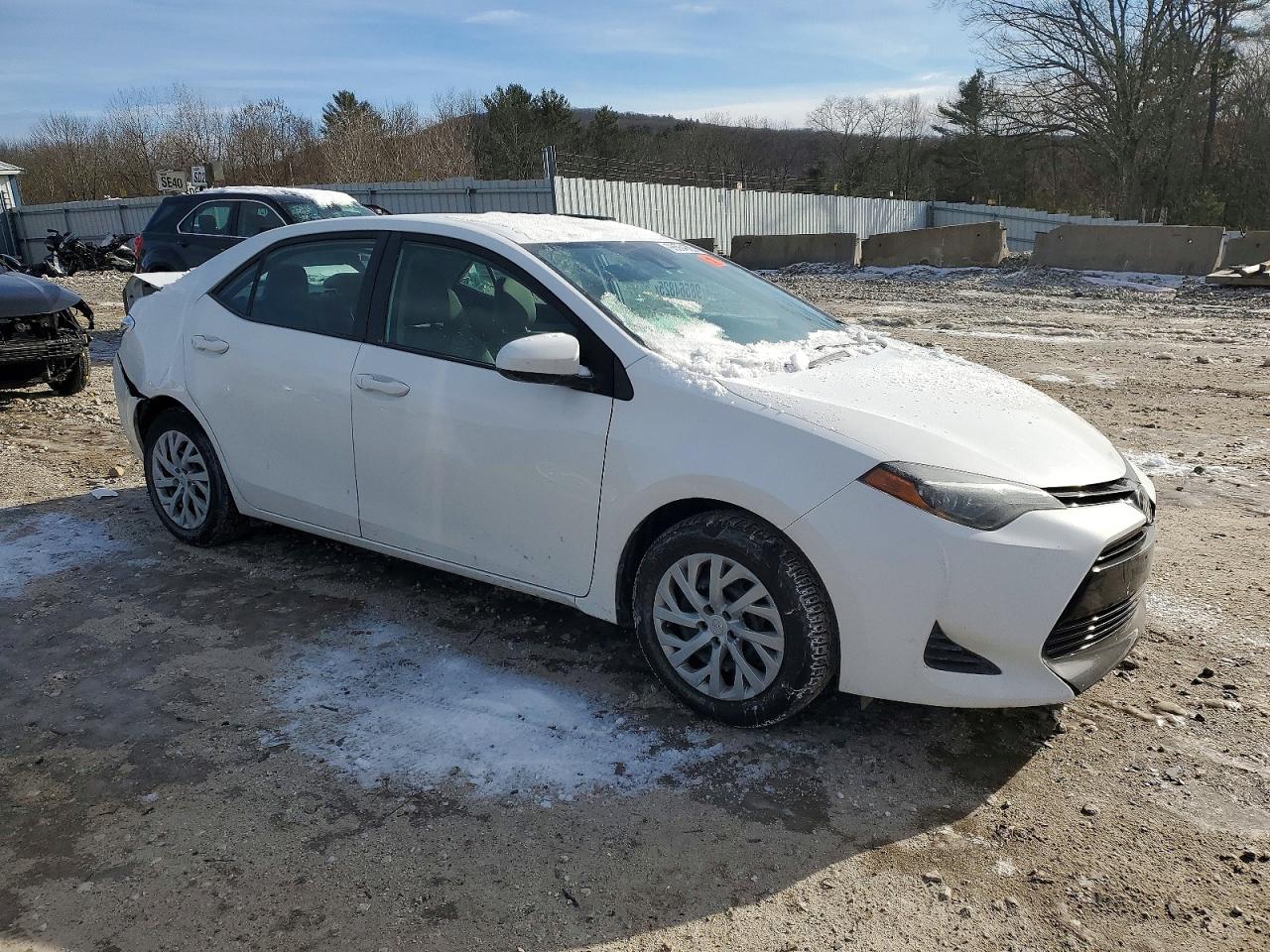 2018 TOYOTA COROLLA L photo 7