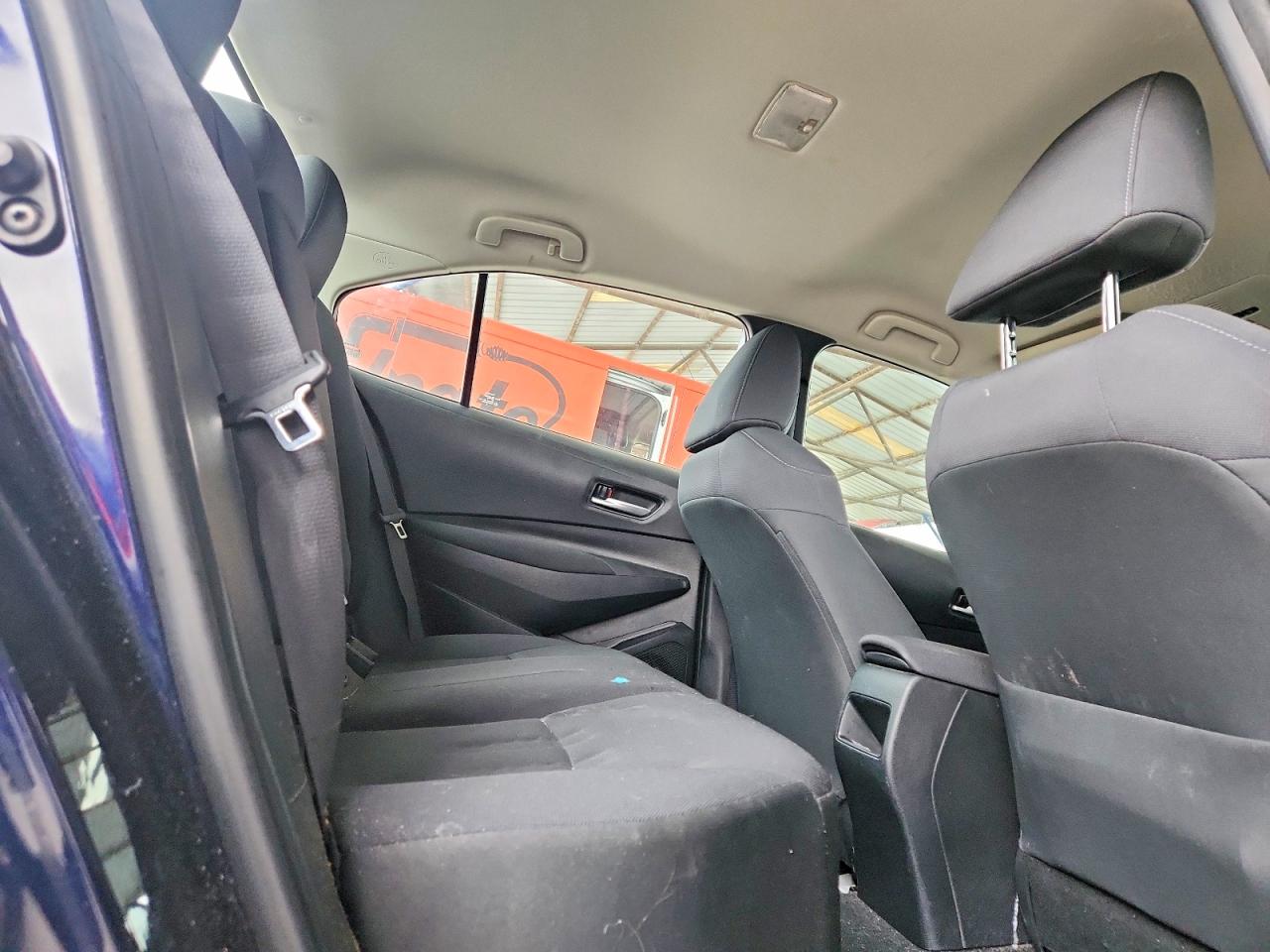 2021 TOYOTA COROLLA LE photo 10