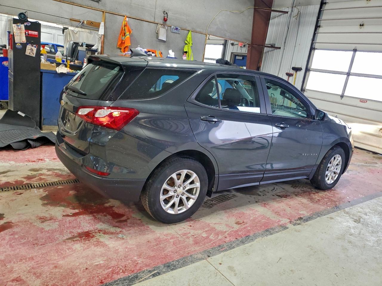2020 CHEVROLET EQUINOX LS photo 3