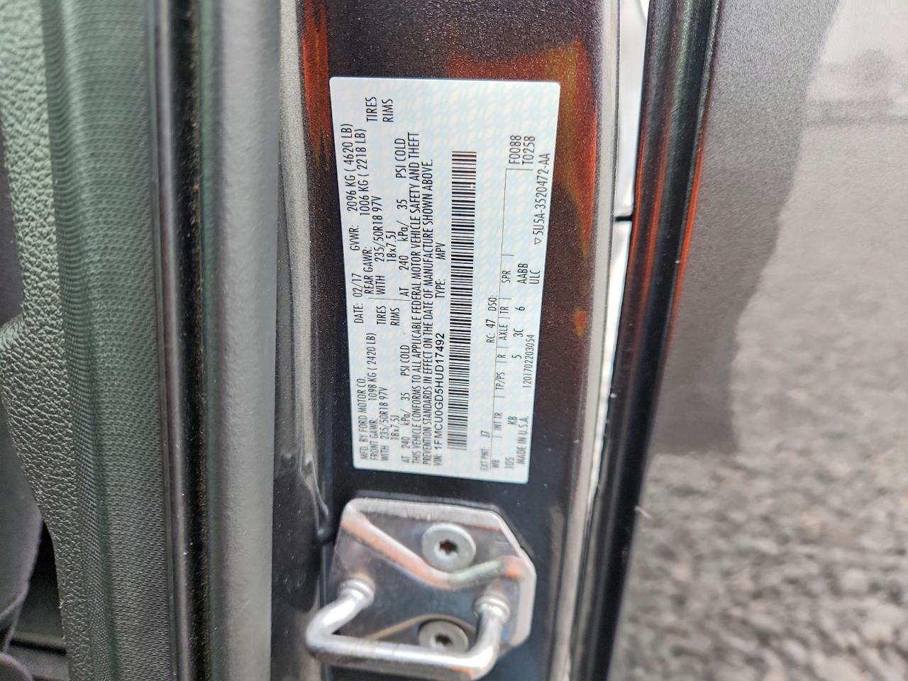 2017 FORD ESCAPE SE photo 12